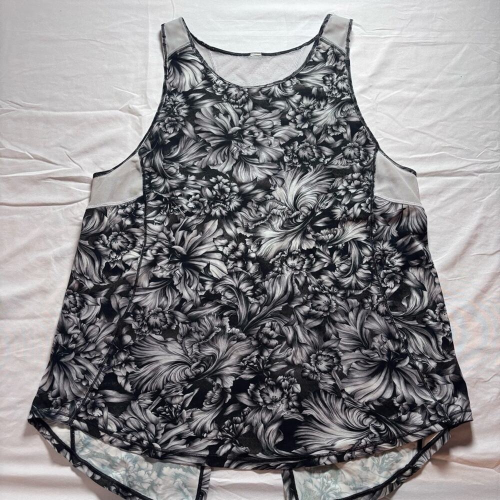 Lululemon sculpt tank tie back size 8